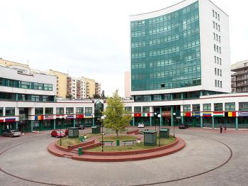 HỌC TỐT TRONG MÔI TRƯỜNG QUỐC TẾ: TỪ ĐỌC TRƯỚC ĐẾN THUYẾT TRÌNH